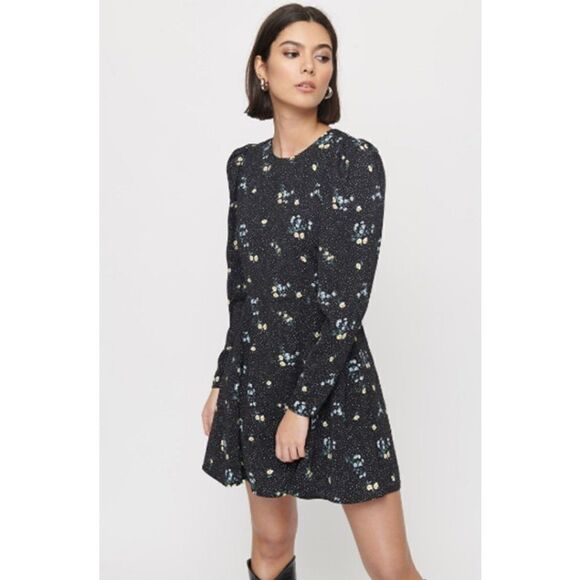 NWT Dynamite Crew Neck Flare Dress Long Sleeved Black Floral Women's Size Small - Picture 1 of 9